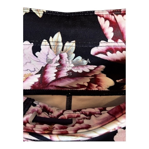 𝅺athleta leggings with floral pattern, size x-small - Picture 4 of 5
